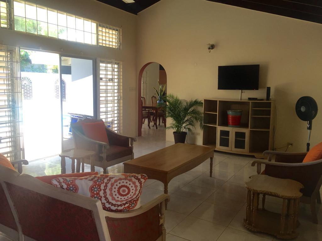 La Casa Feliz Hotel Montego Bay Exterior foto